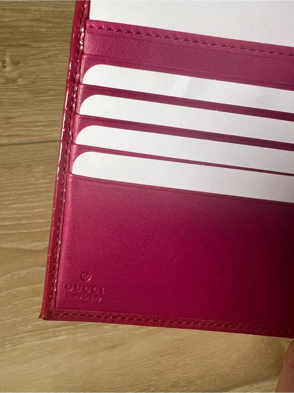GUCCI Magenta Patent Micro Guccissima Compact Wallet - Picture 8 of 12